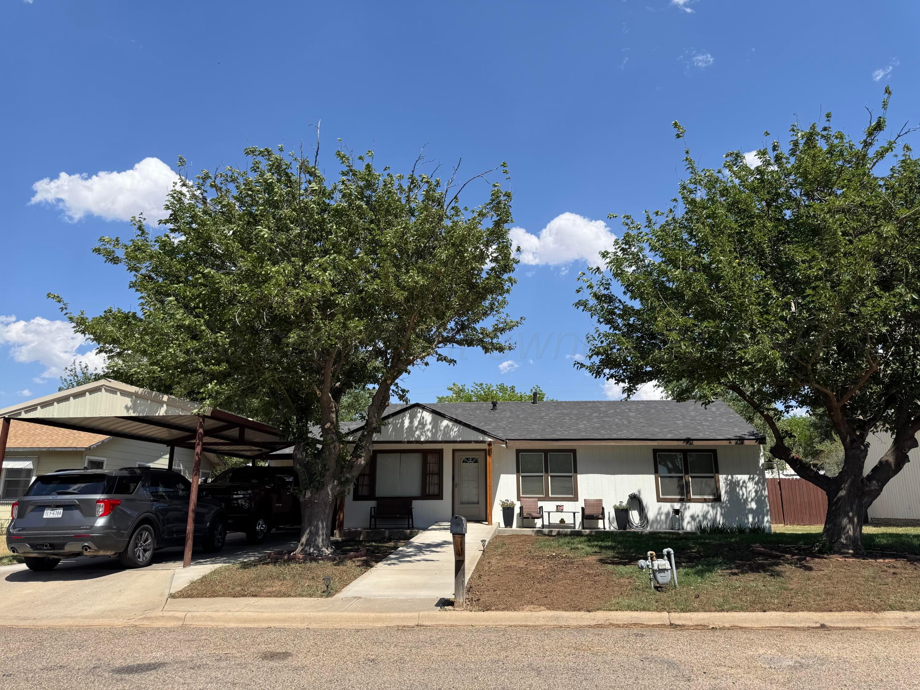 833 Conklin Street Canadian, TX 79014 - Photo 2 of 15 IMG_0407