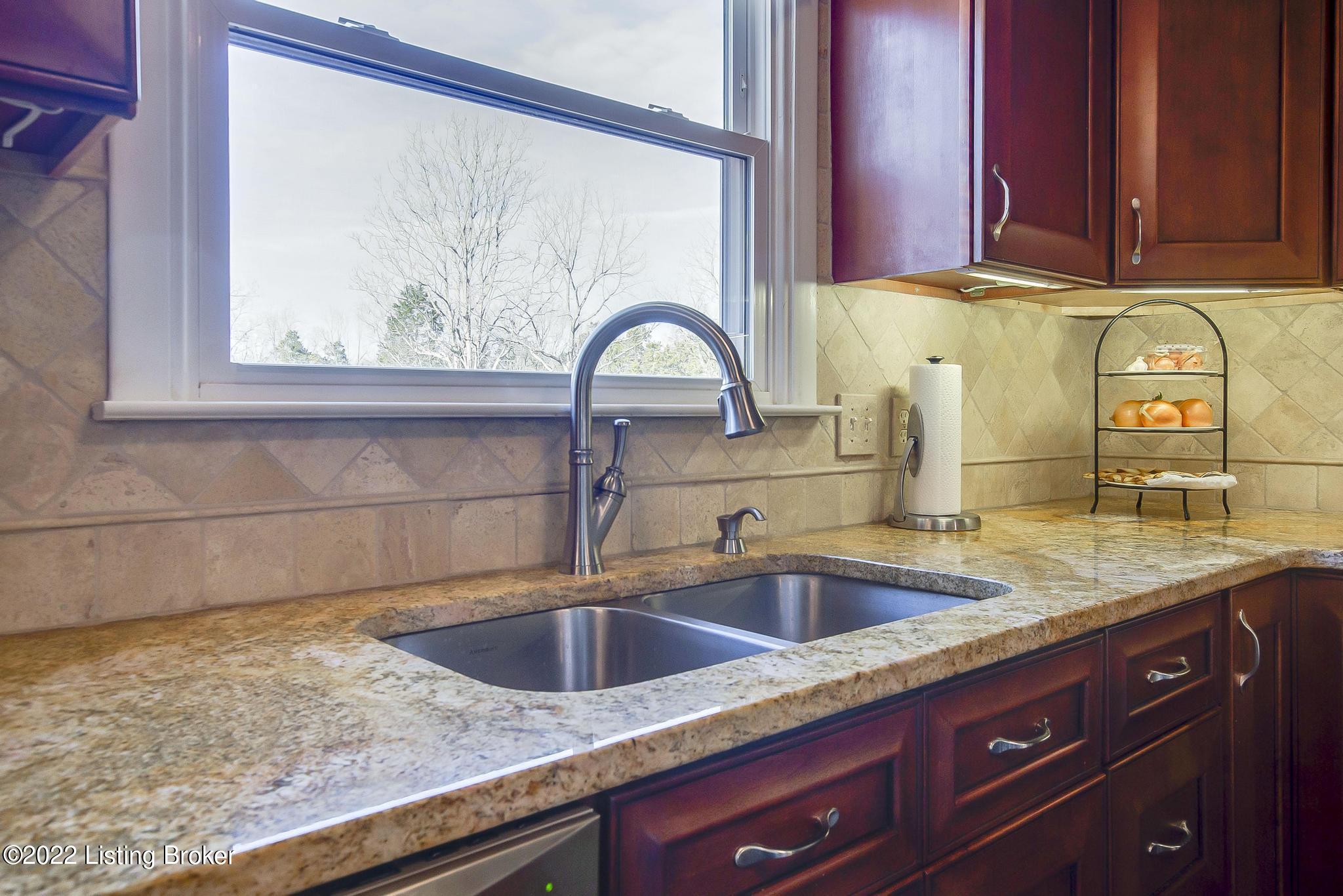 7506 Broad Run Road Louisville, KY 40291 - Photo 14 of 43 Alt. Kitchen
