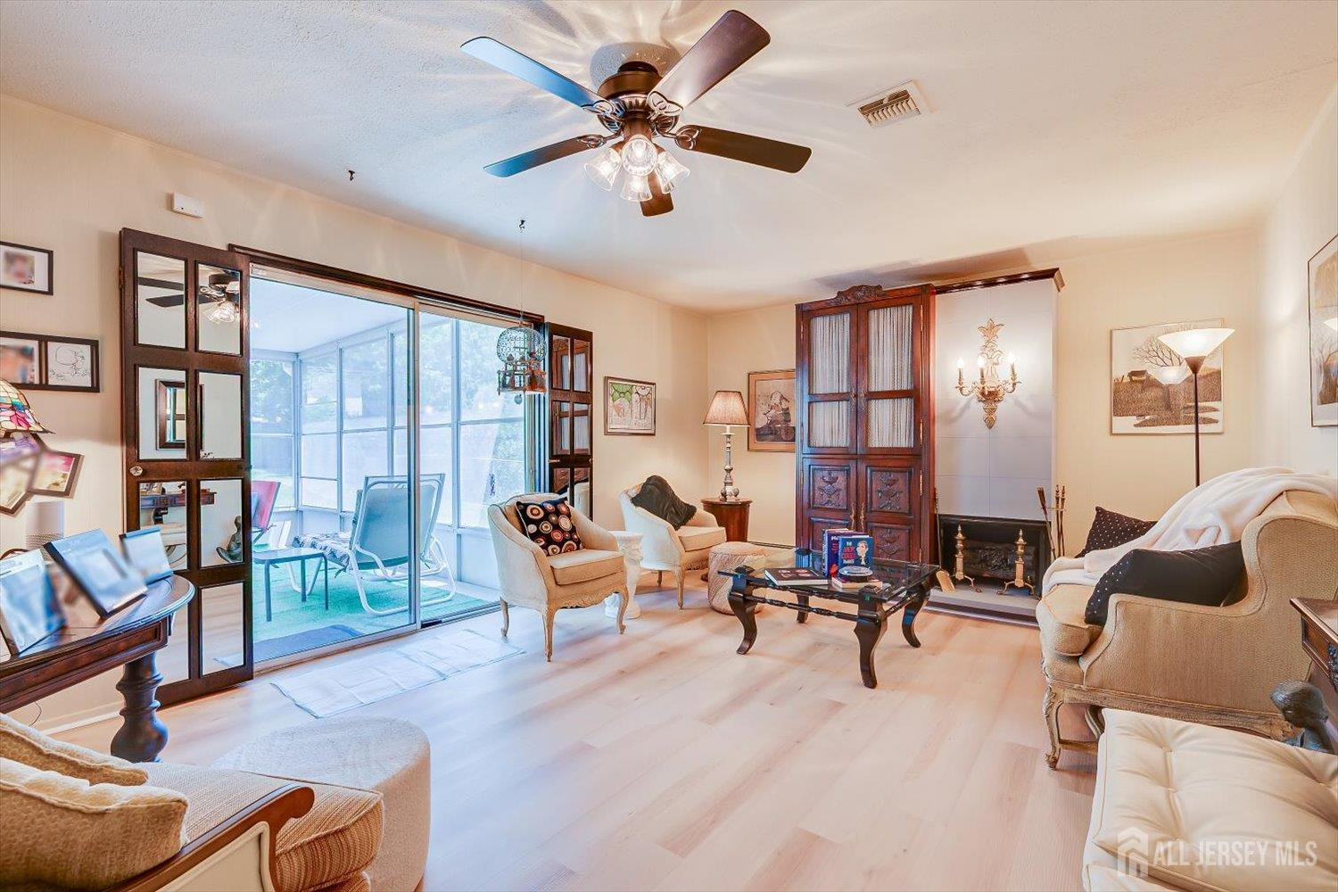 2 Eagle Road Edison, NJ 08820 - Photo 22 of 52