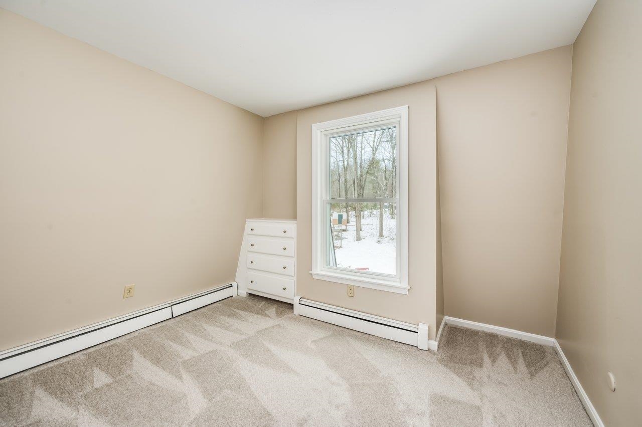 87 Edgewater Drive Barrington, NH 03825 - Photo 19 of 37