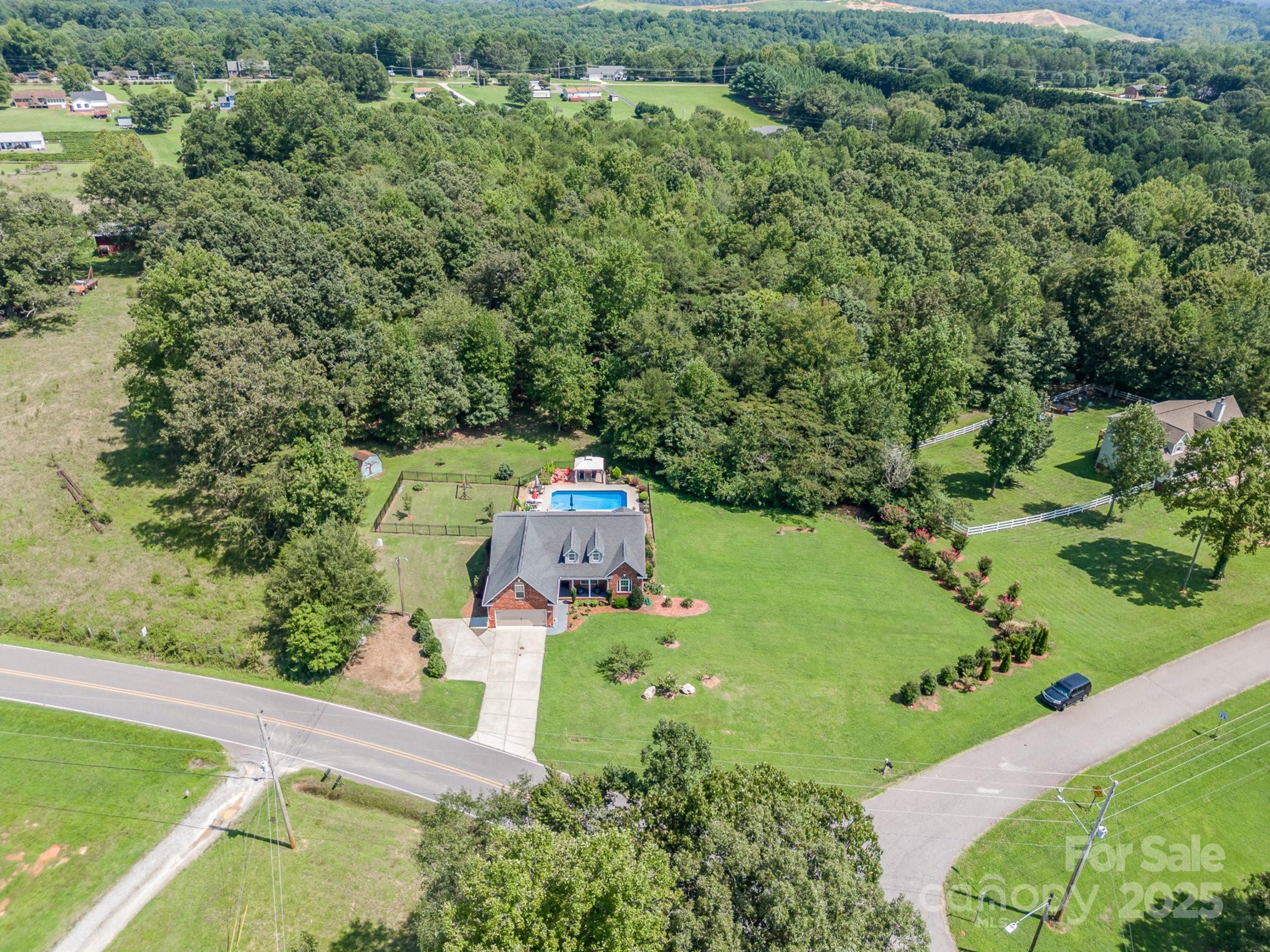 600 Old Hardin Road Dallas, NC 28034 - Photo 33 of 37 Gallery Image 33