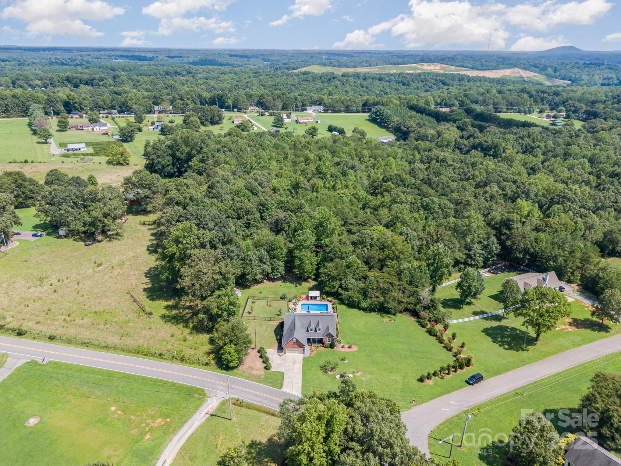 600 Old Hardin Road Dallas, NC 28034 - Photo 36 of 37 Gallery Image 36