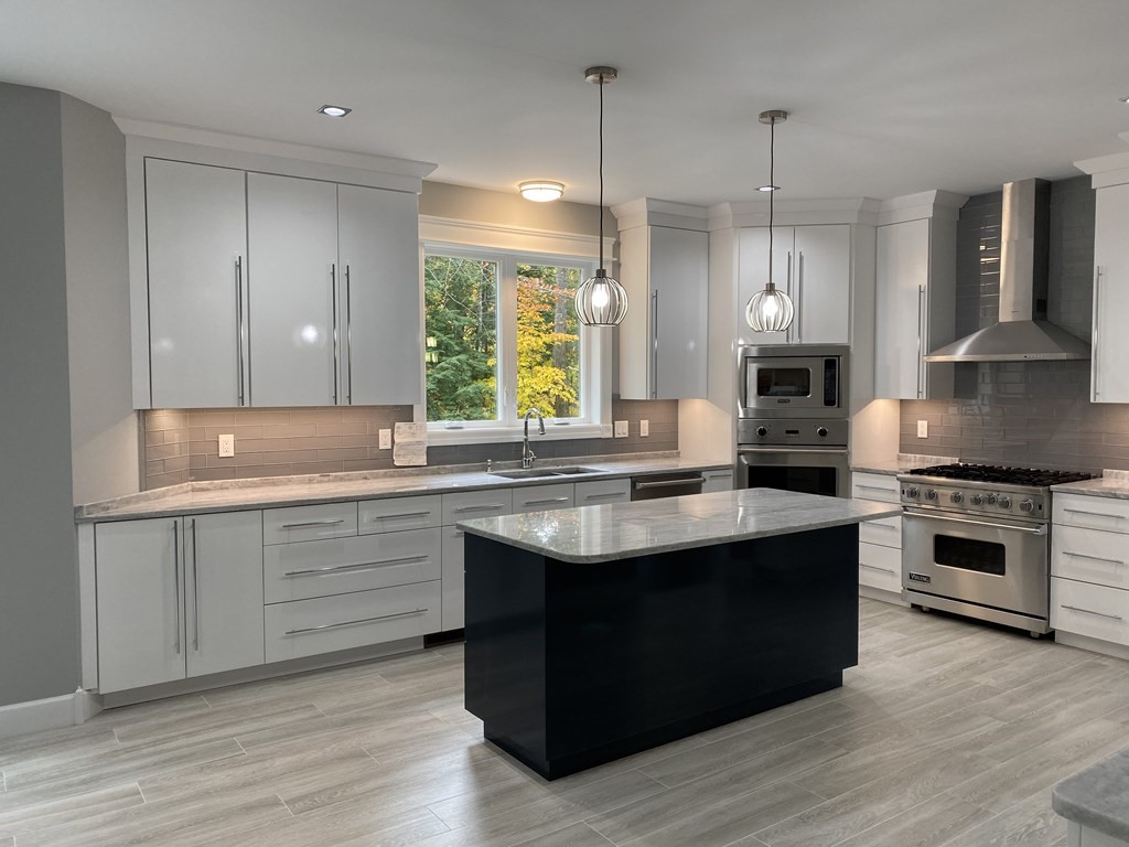 111 Linden Ridge Road Amherst, MA 01002 - Photo 3 of 21