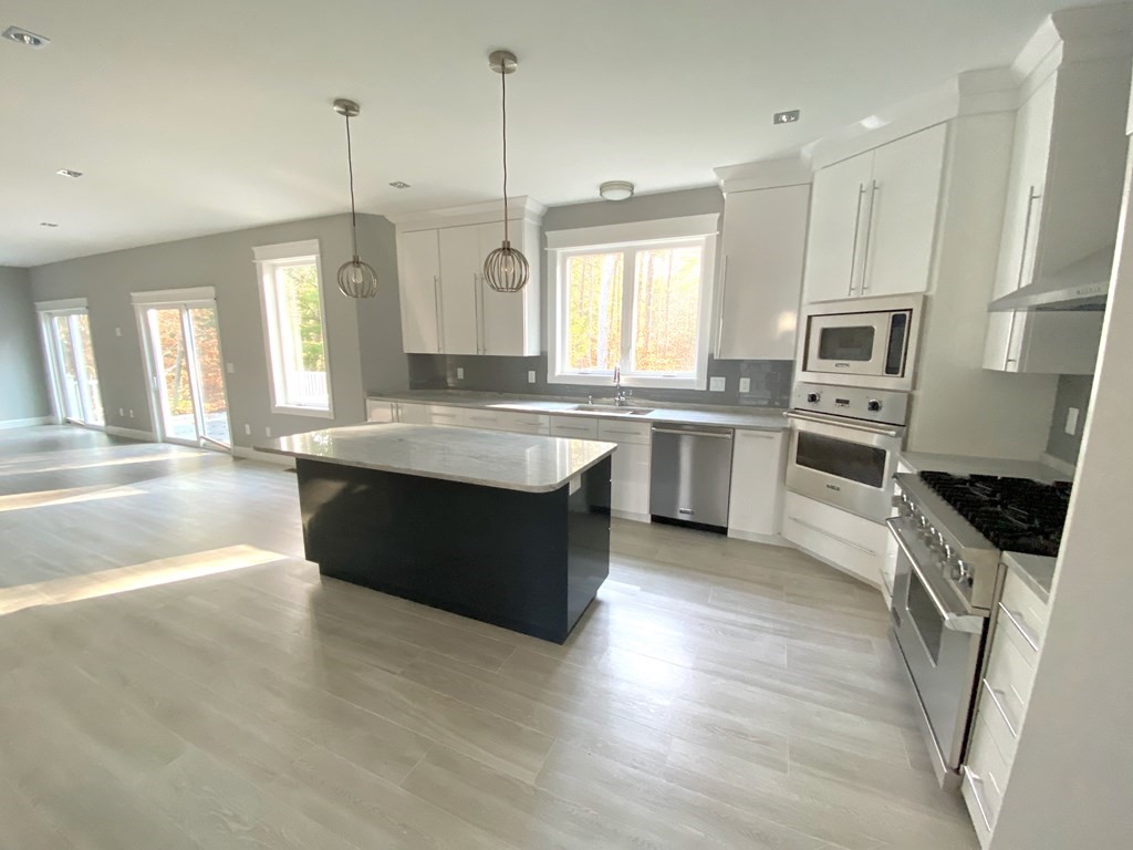 111 Linden Ridge Road Amherst, MA 01002 - Photo 5 of 21