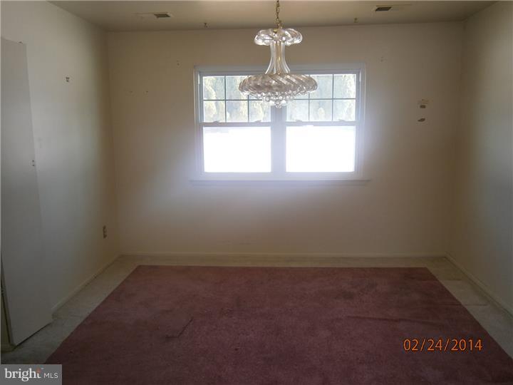91 Home Road Horsham, PA 19040 - Photo 3 of 13 Dining Room