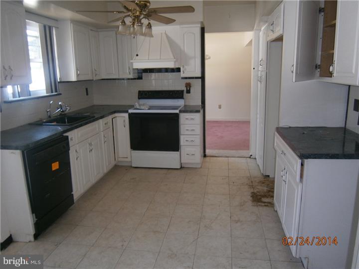 91 Home Road Horsham, PA 19040 - Photo 4 of 13 Kitchen