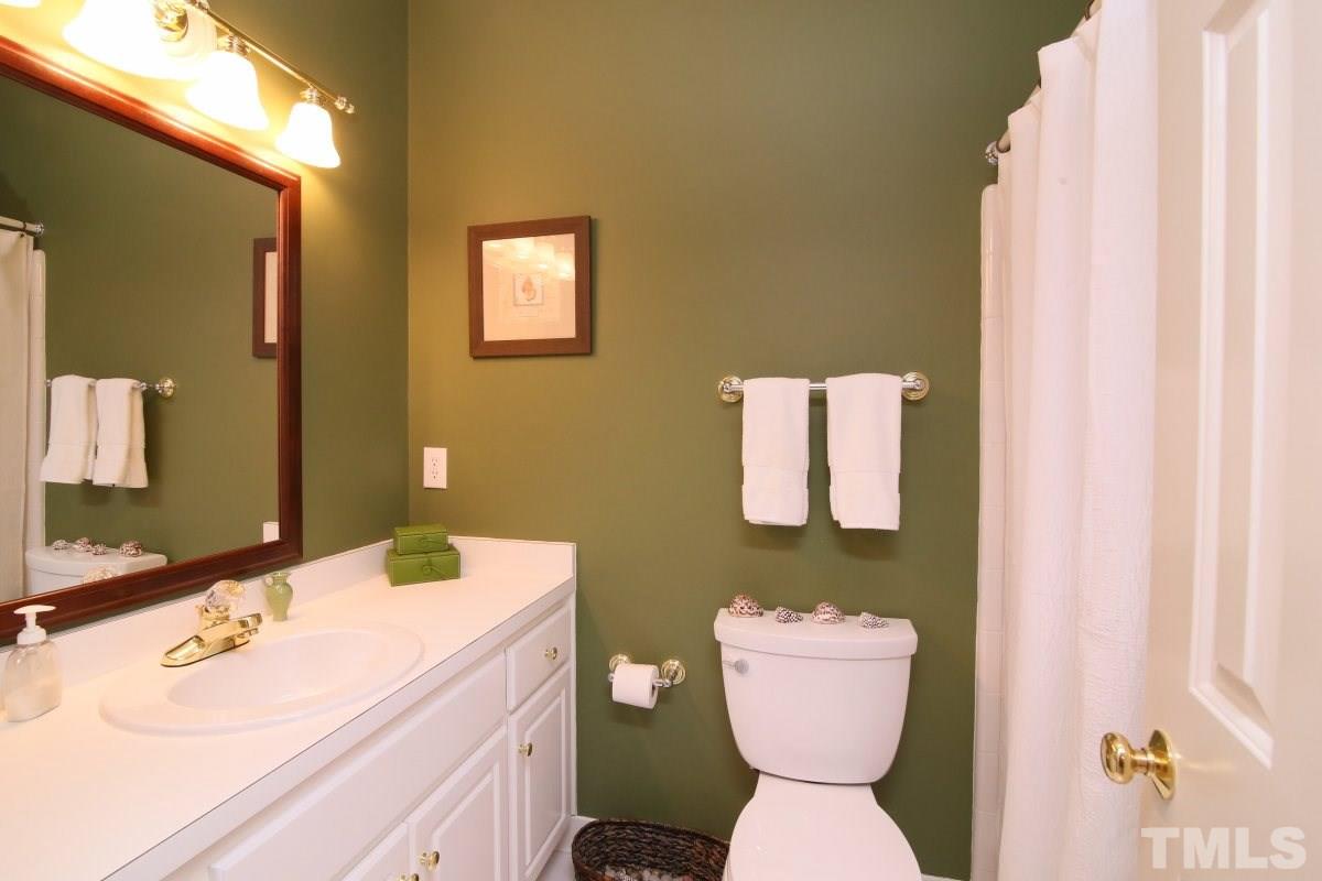 9104 Brompton Court Raleigh, NC 27615 - Photo 12 of 25 Gallery Image 12
