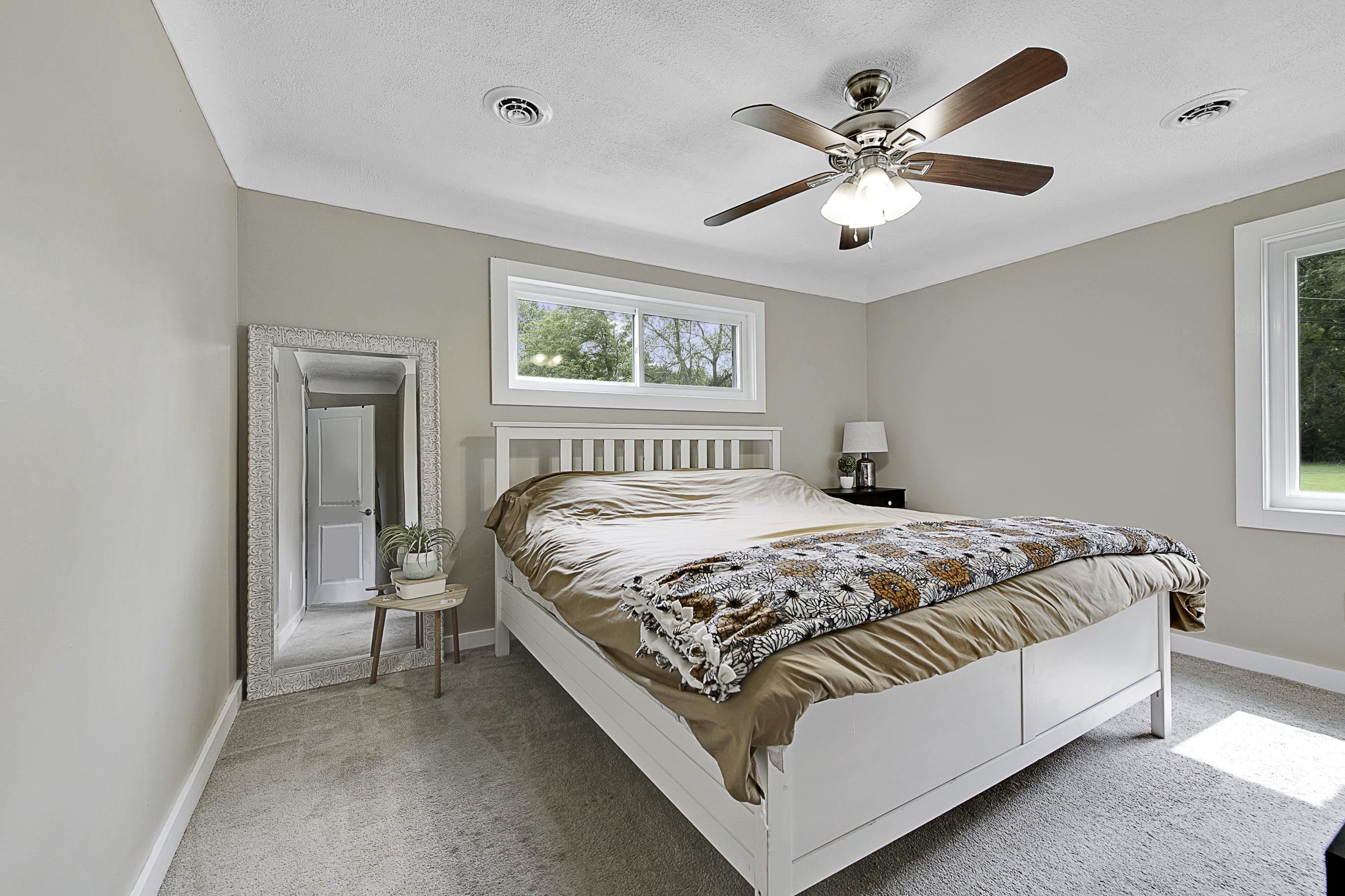 11038 Clinton River Road Sterling Heights, MI 48314 - Photo 24 of 46 50110219-23.JPG