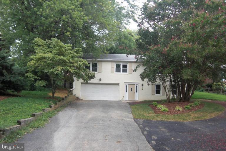 6146 Chesterbrook Road McLean, VA 22101 - Photo 1 of 6 Exterior (Main)