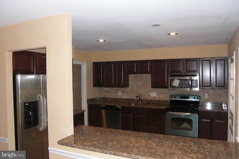 6146 Chesterbrook Road McLean, VA 22101 - Photo 2 of 6 Kitchen