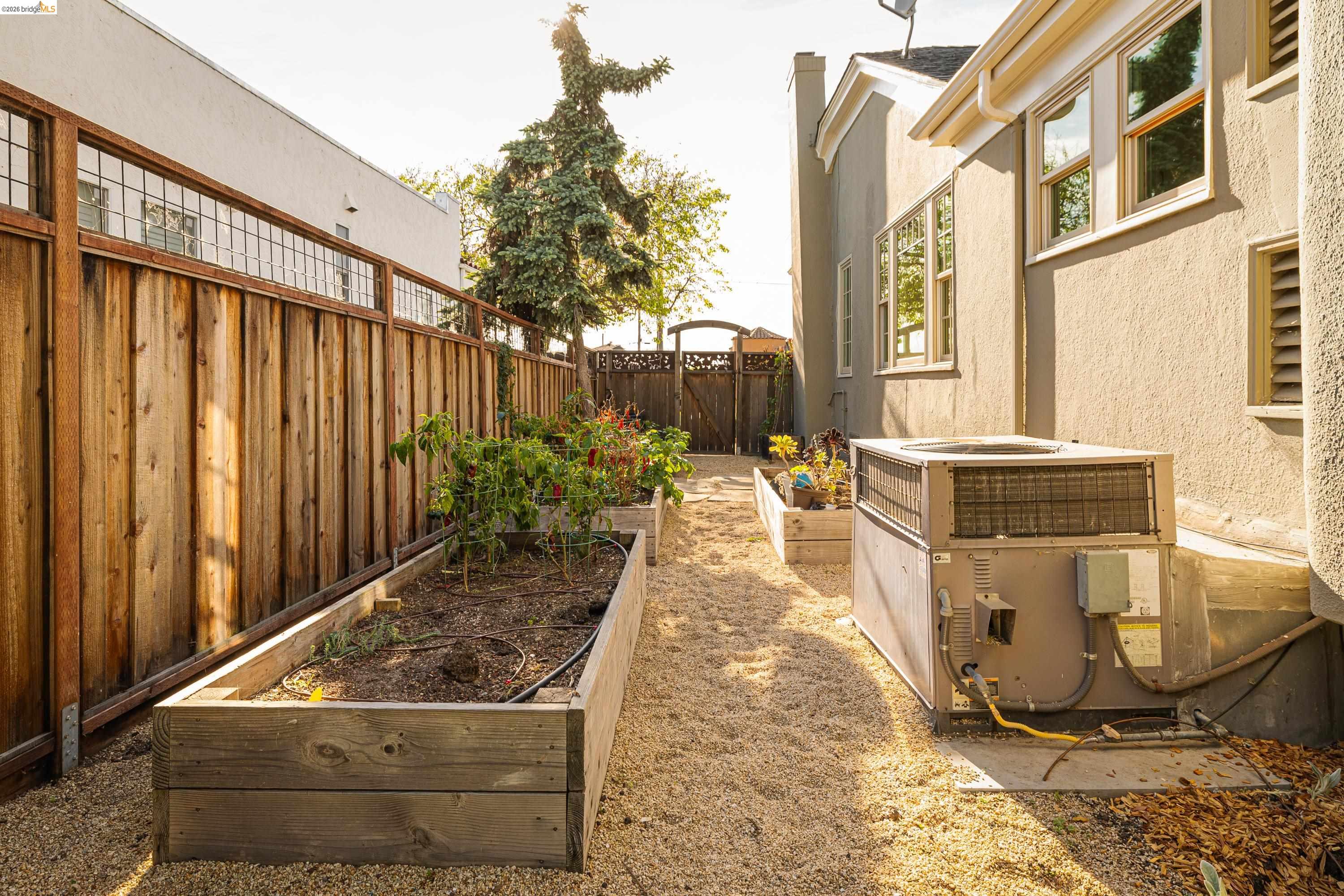 424 Key Boulevard Richmond, CA 94805 - Photo 66 of 85