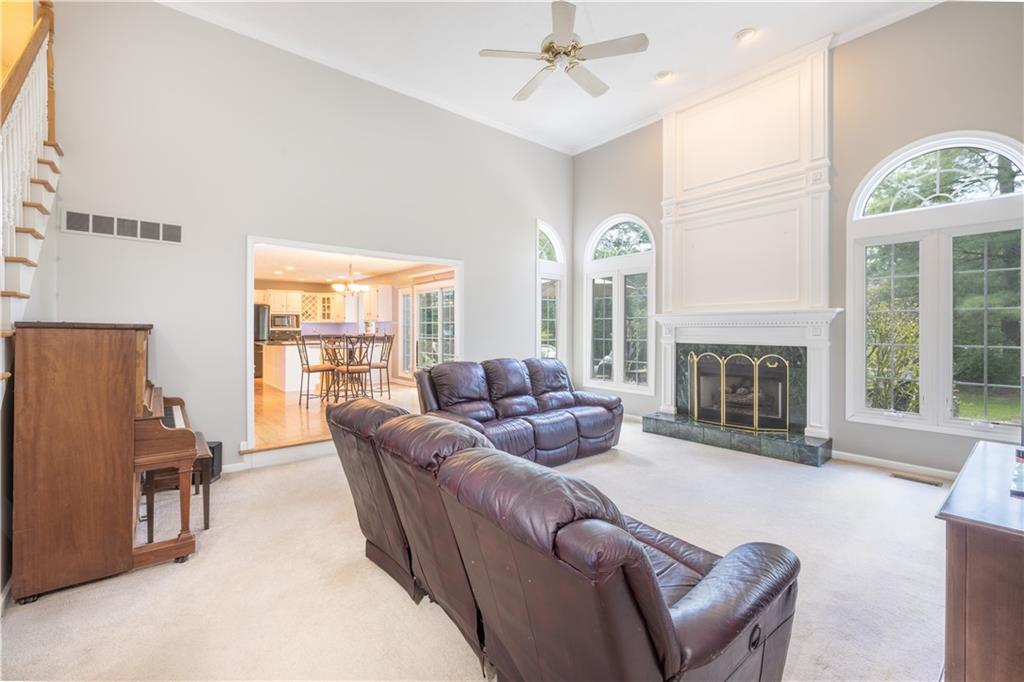 6635 Riverside Way Fishers, IN 46038 - Photo 9 of 30 Gallery Image 9