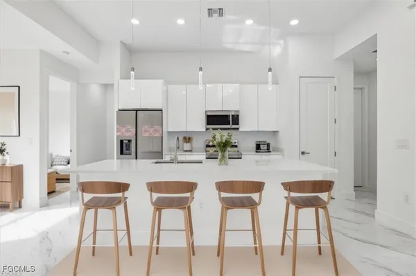 $2,200 | 1436 Graham Circle, Lehigh Acres, FL 33936