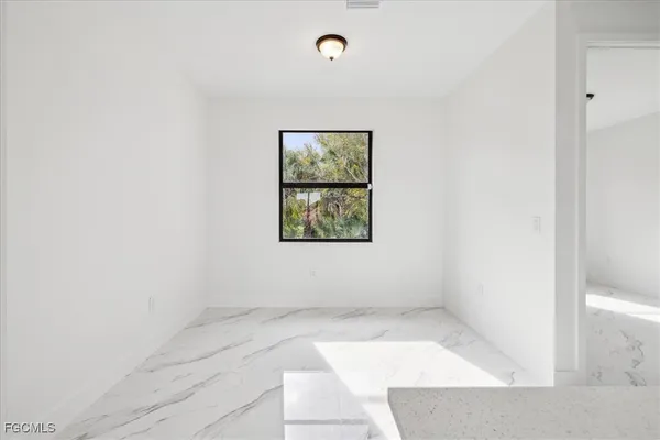 $2,200 | 1436 Graham Circle, Lehigh Acres, FL 33936