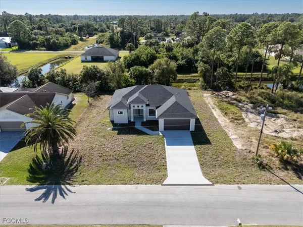 $2,200 | 1436 Graham Circle, Lehigh Acres, FL 33936