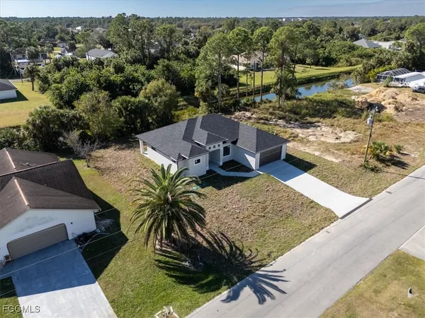$2,200 | 1436 Graham Circle, Lehigh Acres, FL 33936