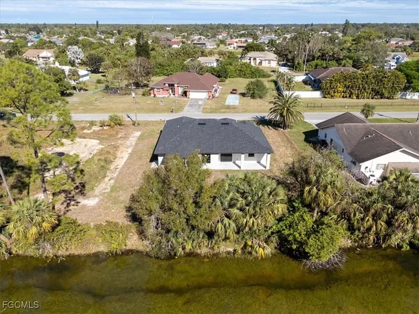 $2,200 | 1436 Graham Circle, Lehigh Acres, FL 33936