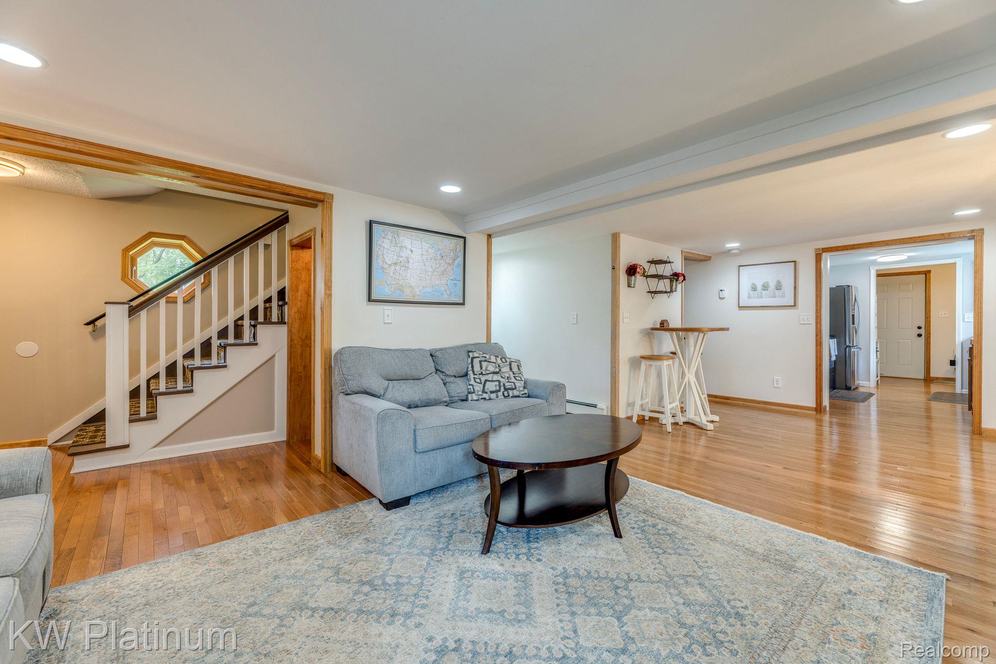 1812 River Road St. Clair, MI 48079 - Photo 5 of 38
