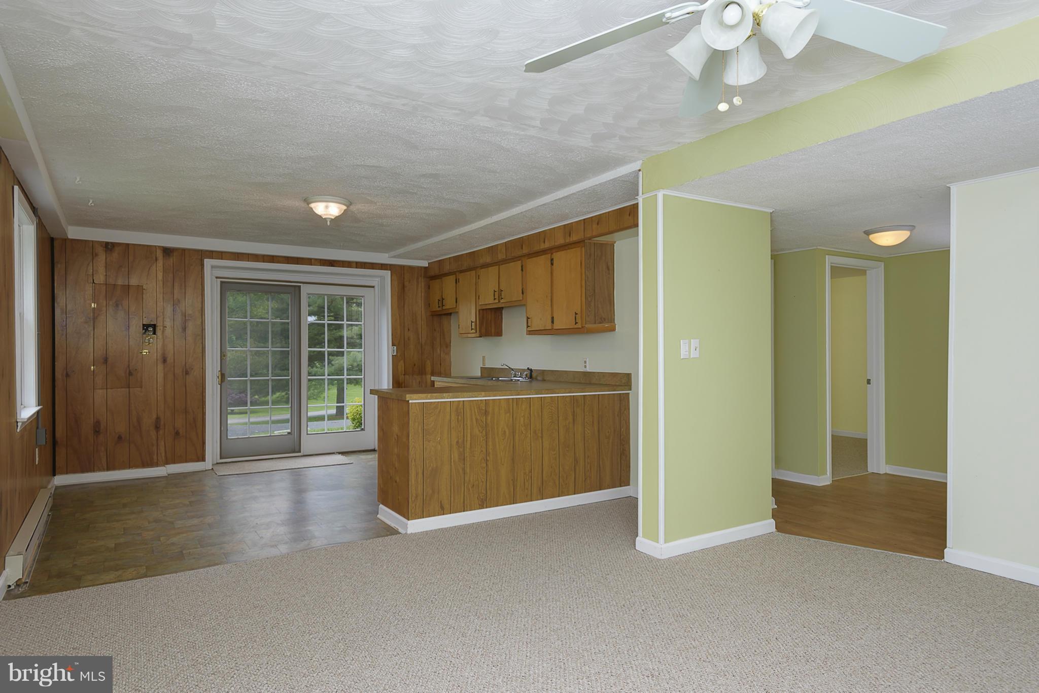 1363 Old Manchester Road Westminster, MD 21157 - Photo 22 of 30 Apartment Living Room