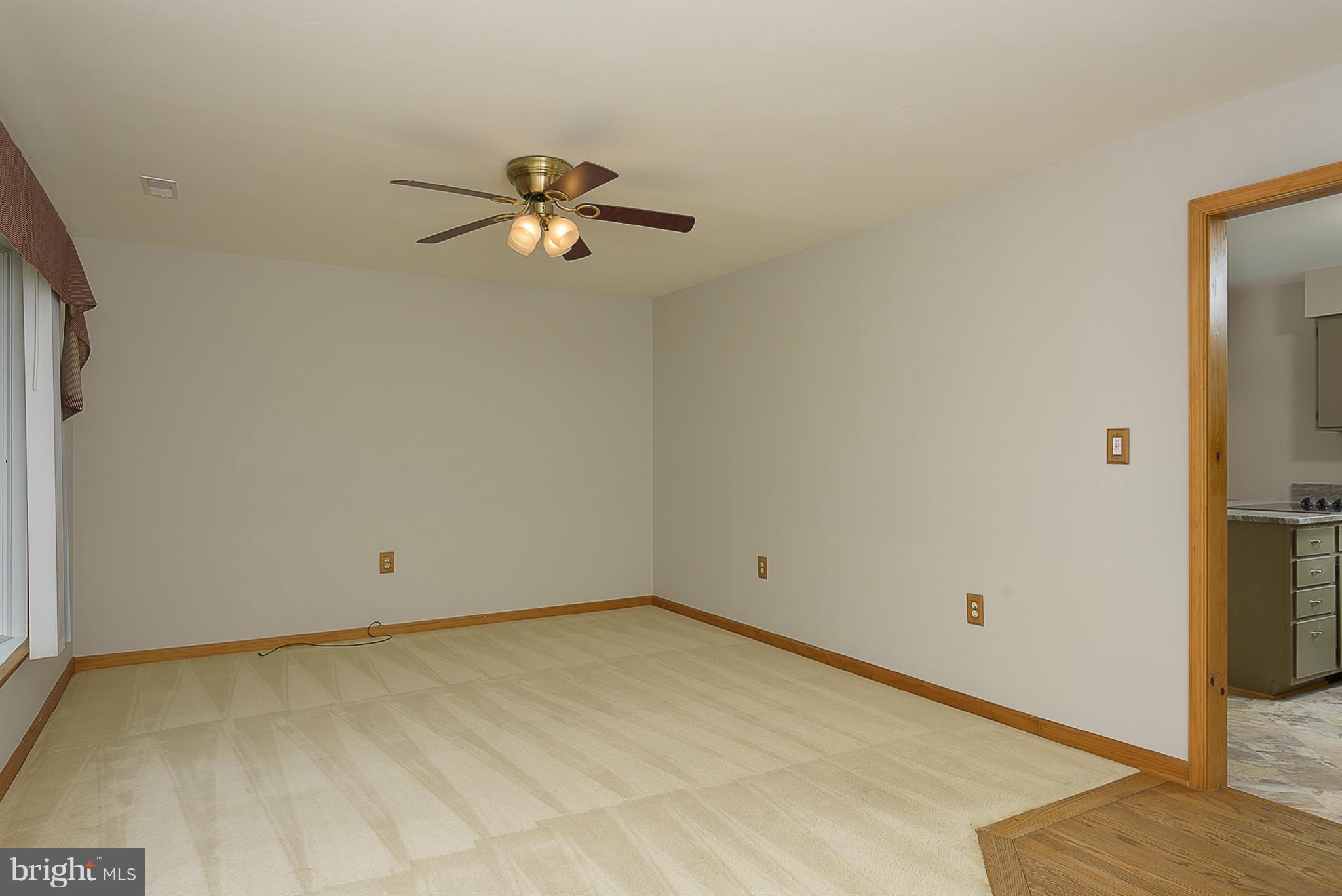 1363 Old Manchester Road Westminster, MD 21157 - Photo 4 of 30 Living Room