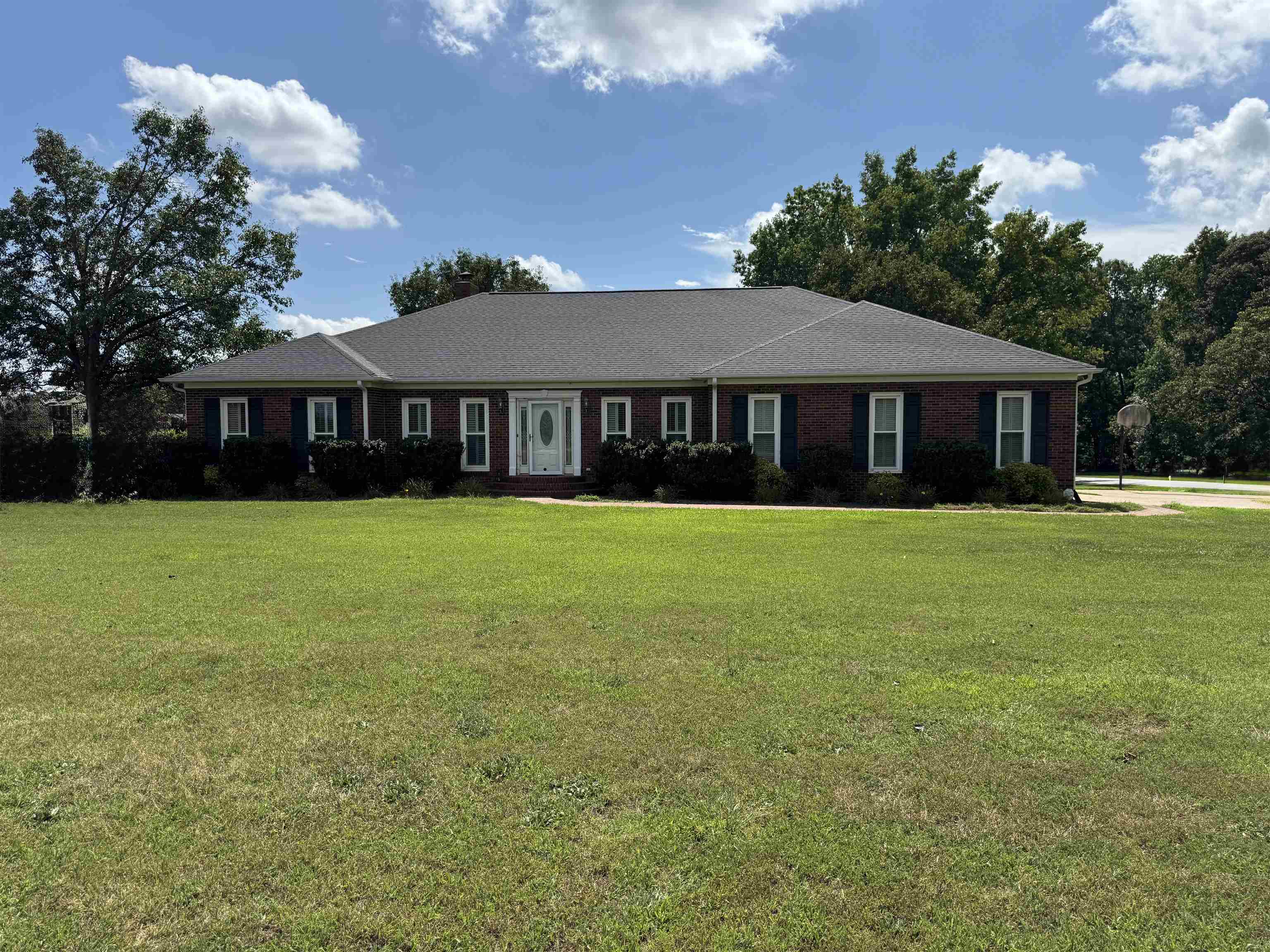 101 Sheraton Loop Gaffney, SC 29341 - Photo 1 of 16 Gallery Image 1