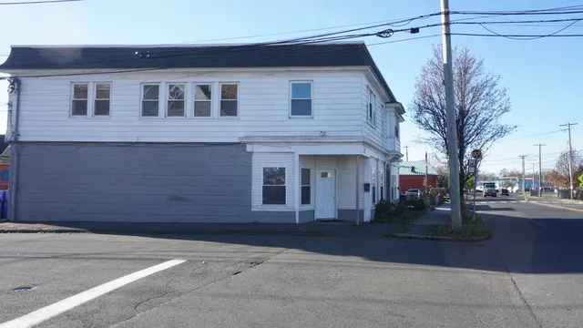 $2,200 | 1621 Stratford Avenue, Unit 3, Stratford, CT 06615