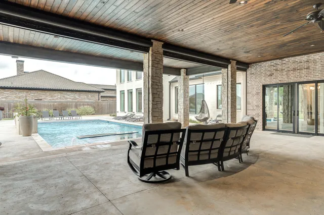 $2,100,000 | 4003 104th Street, Lubbock, TX 79423