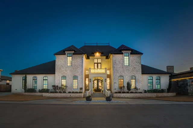 $2,100,000 | 4003 104th Street, Lubbock, TX 79423