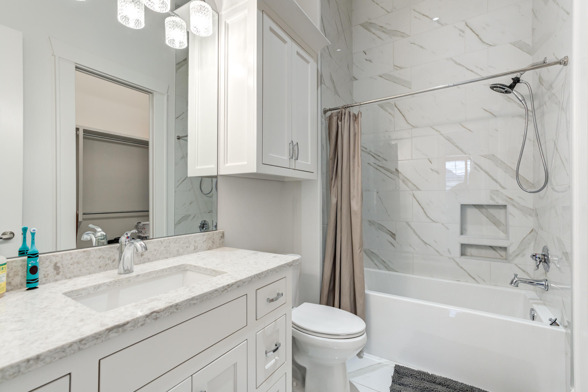 4003 104th Street Lubbock, TX 79423 - Photo 27 of 111 4003-104th-St_Lubbock-TX_24_Bathroom-2