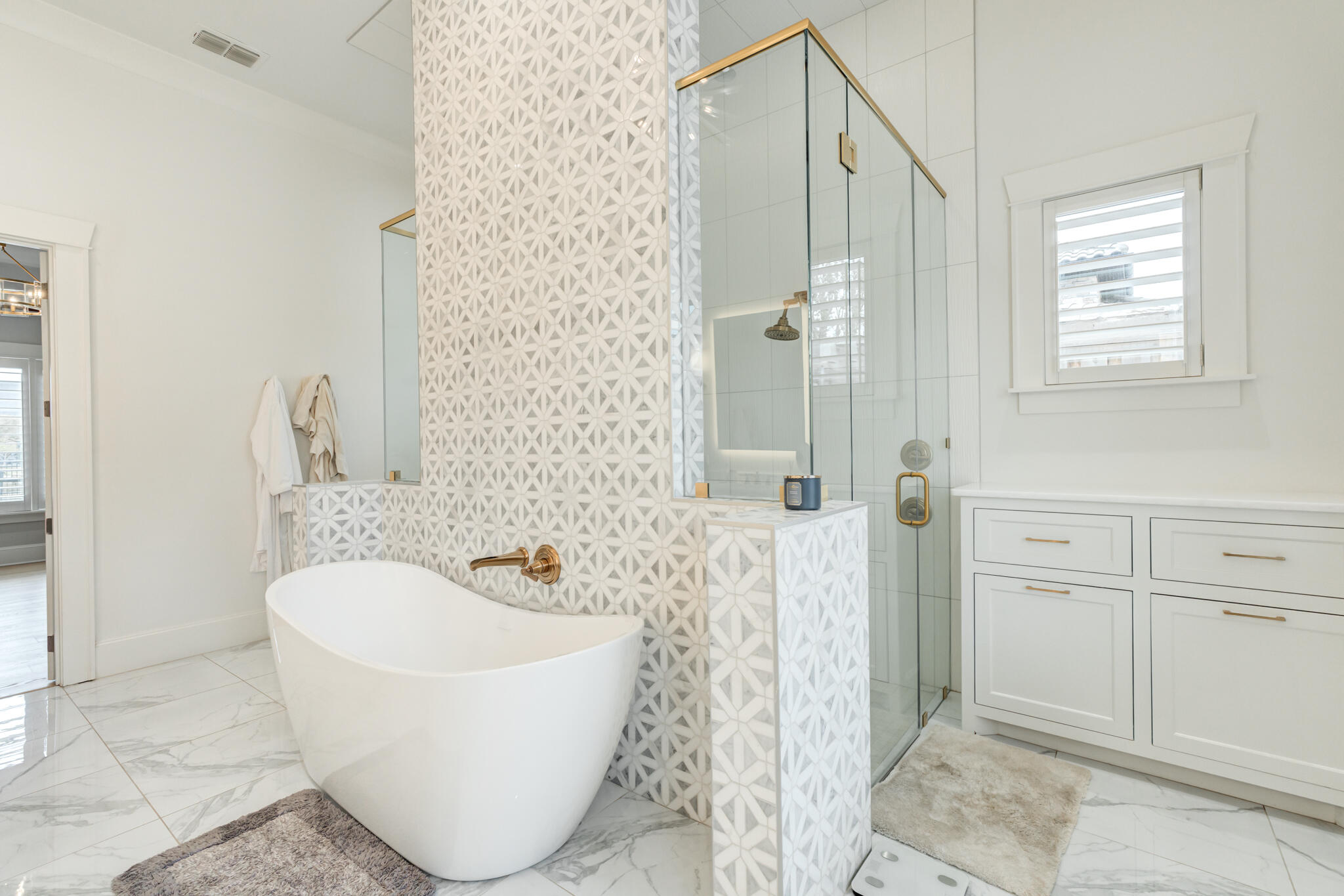 4003 104th Street Lubbock, TX 79423 - Photo 78 of 111 4003-104th-St_Lubbock-TX_75_Primary-Bath