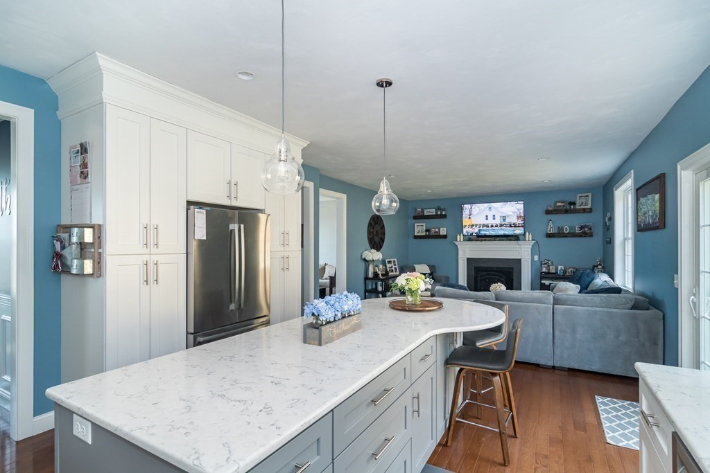 49 Field Pond Road Milford, MA 01757 - Photo 4 of 32 Gallery Image 4