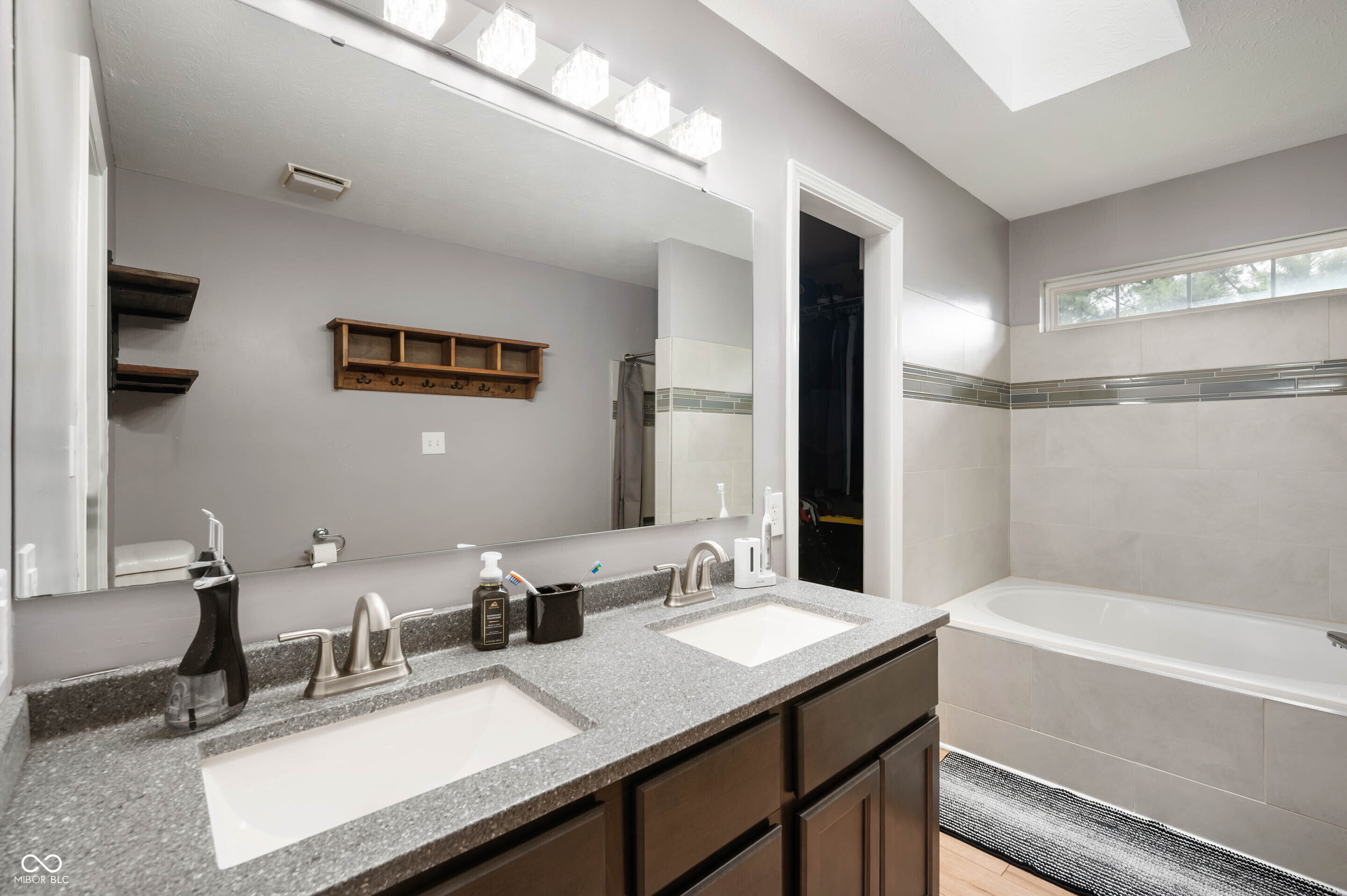 11008 Springtree Place Indianapolis, IN 46239 - Photo 17 of 24 Gallery Image 17