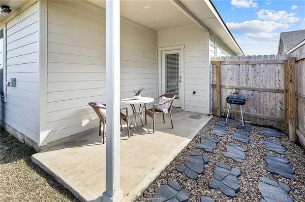 $2,100 | 1079 Toledo Bend Drive, College Station, TX 77845