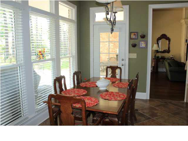 104 Red Oak Ridge Brandon, MS 39047 - Photo 7 of 23 Breakfast Area
