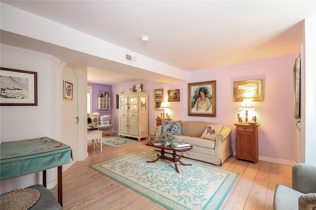 7 Jeffrey Road Newport, RI 02840 - Photo 18 of 26