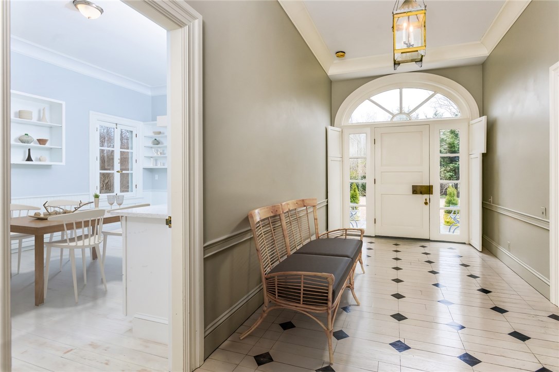 7 Jeffrey Road Newport, RI 02840 - Photo 4 of 26