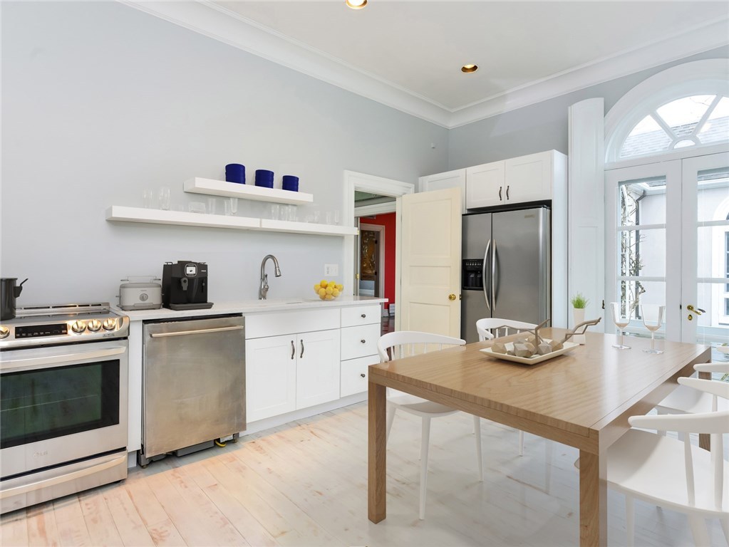 7 Jeffrey Road Newport, RI 02840 - Photo 5 of 26