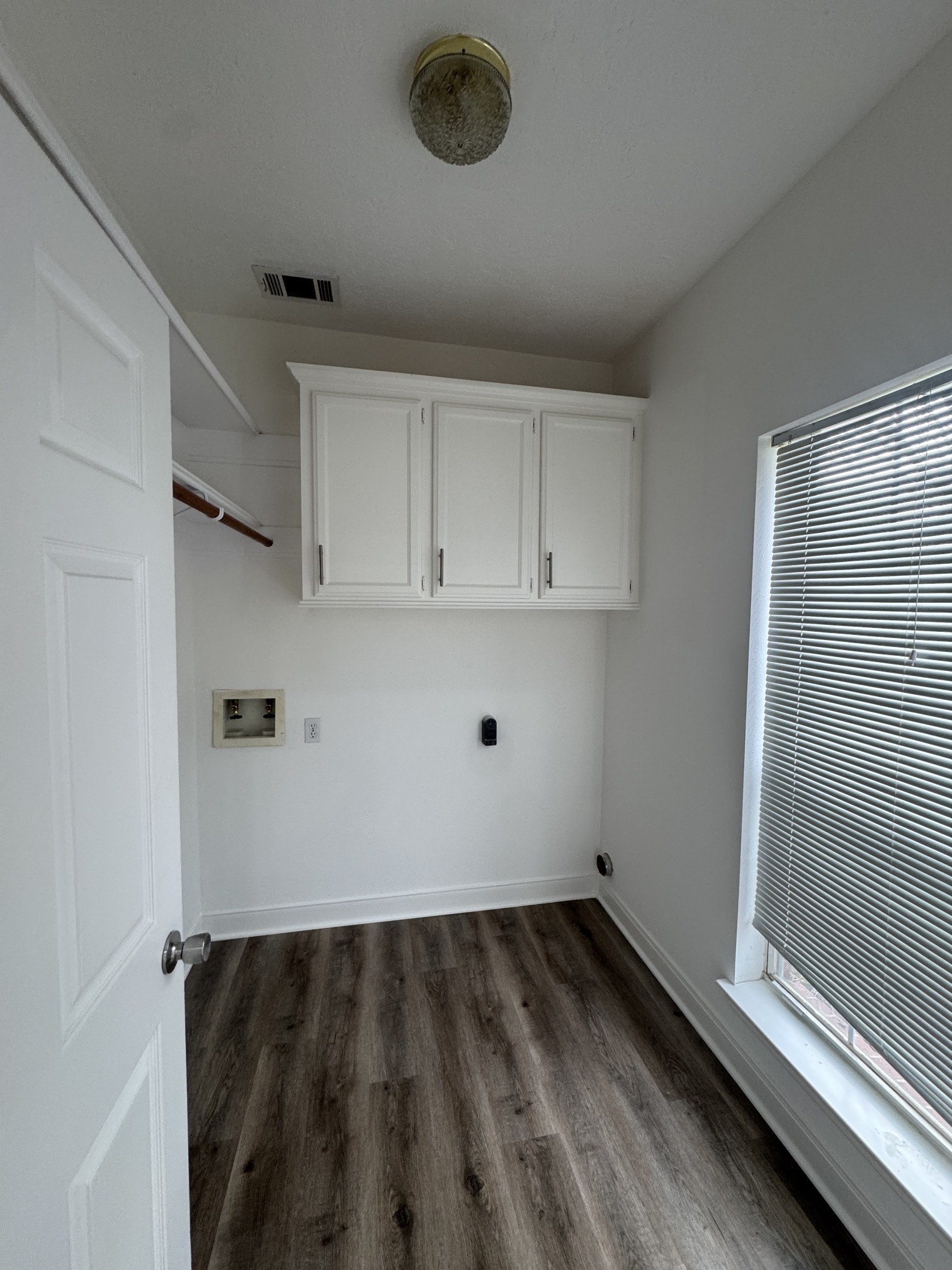 201 Pebble Springs Lane Cleveland, TX 77327 - Photo 12 of 27 a view of an empty room