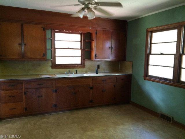 254 Oak Grove Road Elkin, NC 28621 - Photo 3 of 9 Gallery Image 3