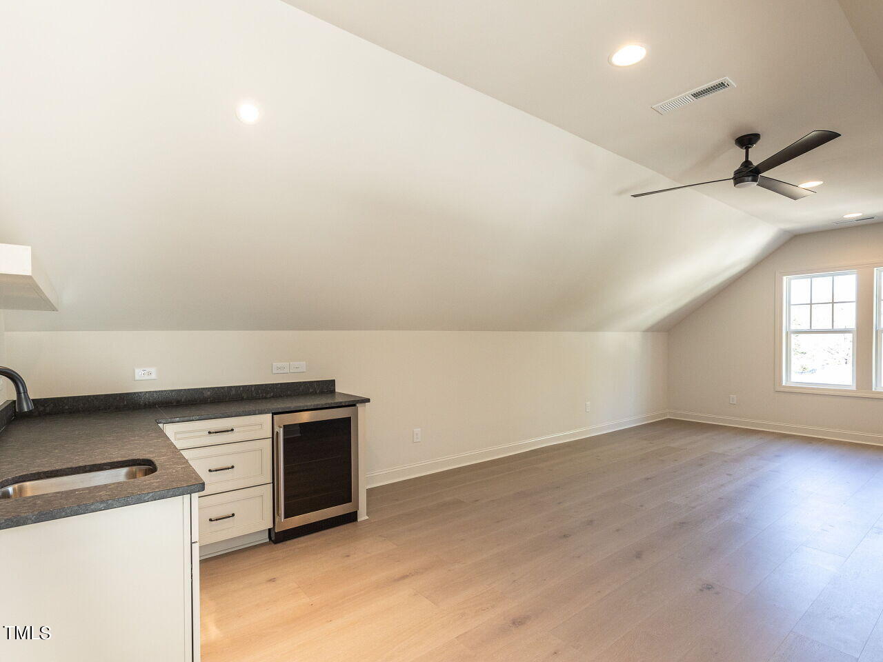2304 Lyon Street Raleigh, NC 27608 - Photo 37 of 45 035-1280x960-third-floor-bonus