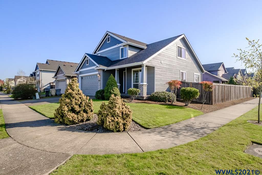 2077 Center Street Southeast Albany, OR 97322 - Photo 4 of 32
