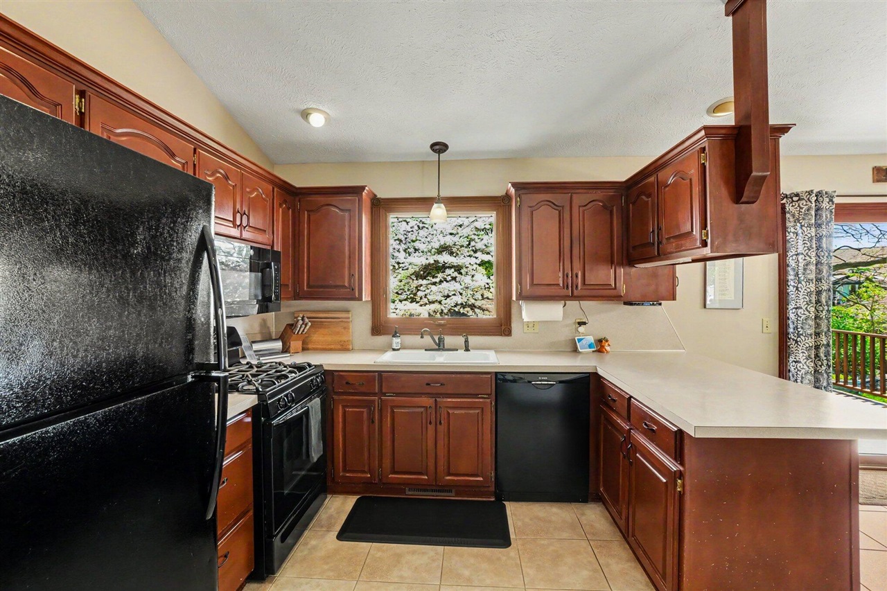 7368 Cherry Avenue Jenison, MI 49428 - Photo 8 of 37