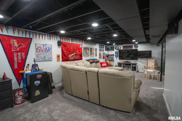 $199,900 | 2212 West Washington Street, Springfield, IL 62704