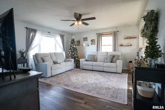 $199,900 | 2212 West Washington Street, Springfield, IL 62704