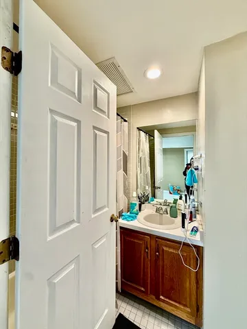 $1,950 | 21 Linden Street, Unit 409, Quincy, MA 02170