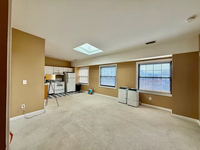 $1,950 | 21 Linden Street, Unit 409, Quincy, MA 02170