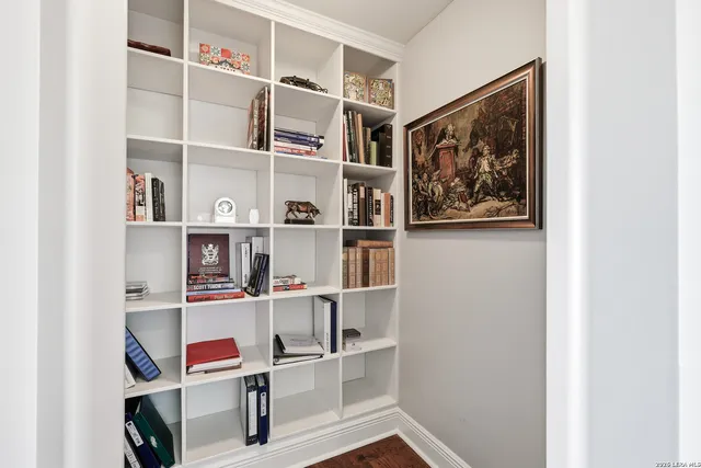 $460,000 | 215 Center Street, Unit 1507, San Antonio, TX 78202