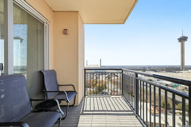 $460,000 | 215 Center Street, Unit 1507, San Antonio, TX 78202