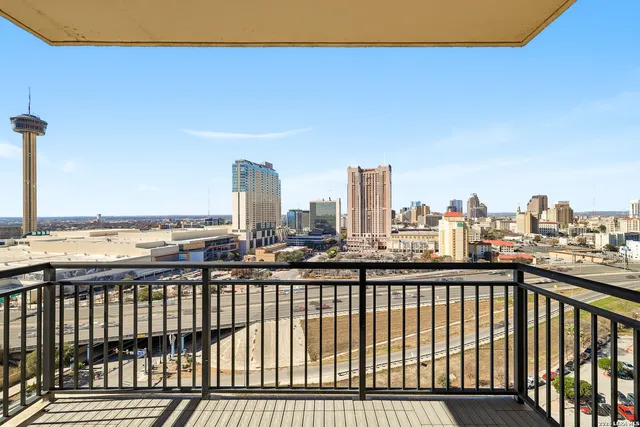 $460,000 | 215 Center Street, Unit 1507, San Antonio, TX 78202