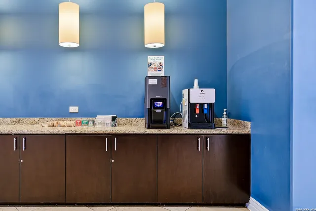 $460,000 | 215 Center Street, Unit 1507, San Antonio, TX 78202